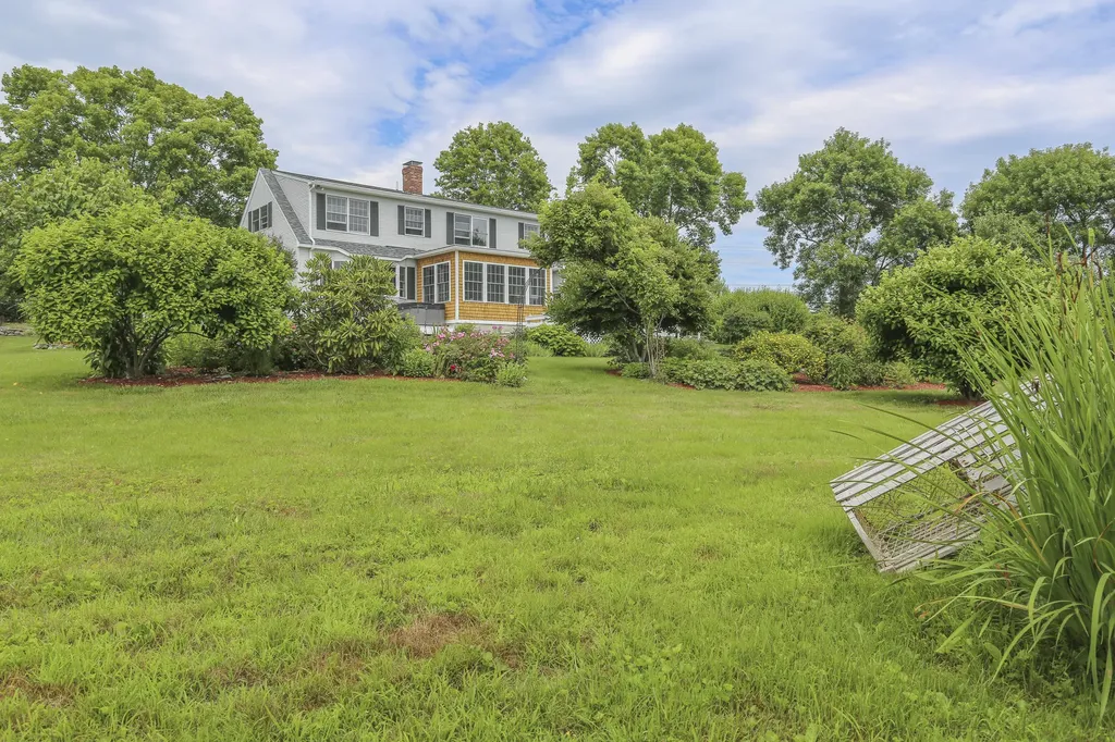 7 Navy Street Searsport ME 04974