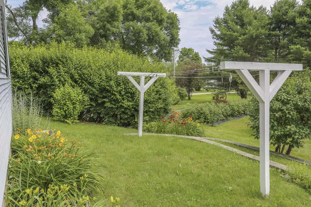 7 Navy Street Searsport ME 04974