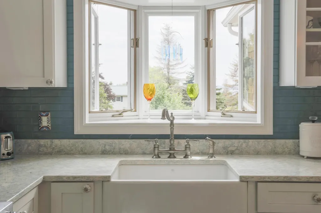 7 Navy Street Searsport ME 04974