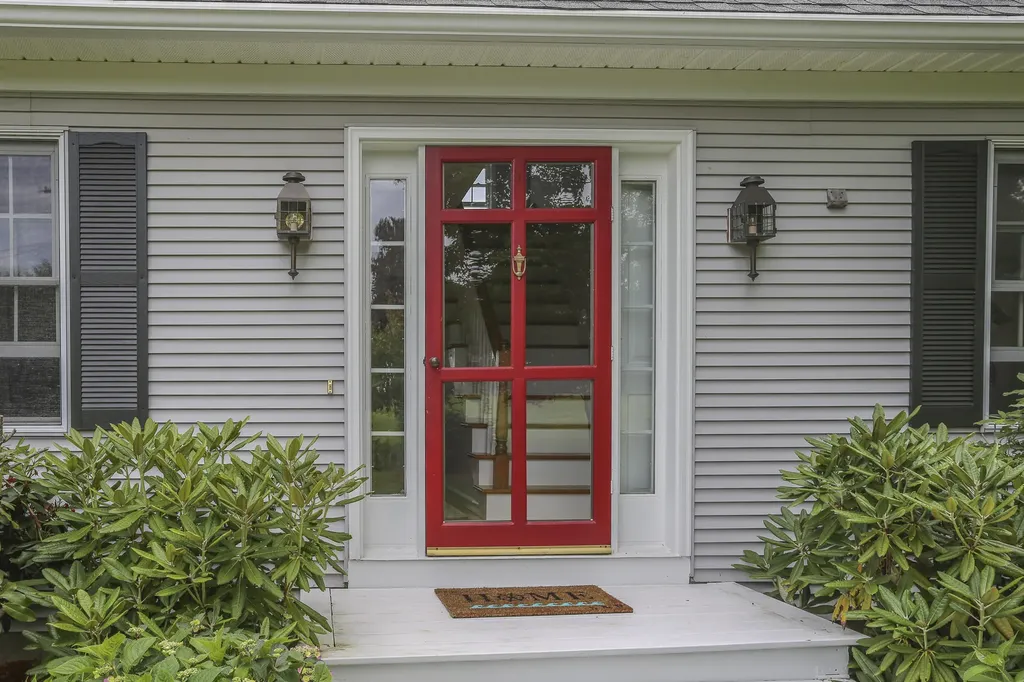 7 Navy Street Searsport ME 04974