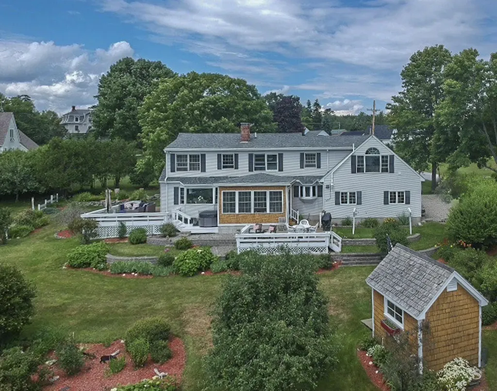 7 Navy Street Searsport ME 04974