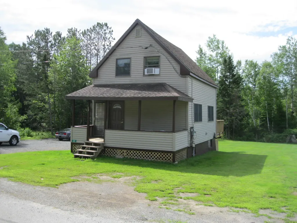 32 Oquossoc Avenue Rangeley ME 04970
