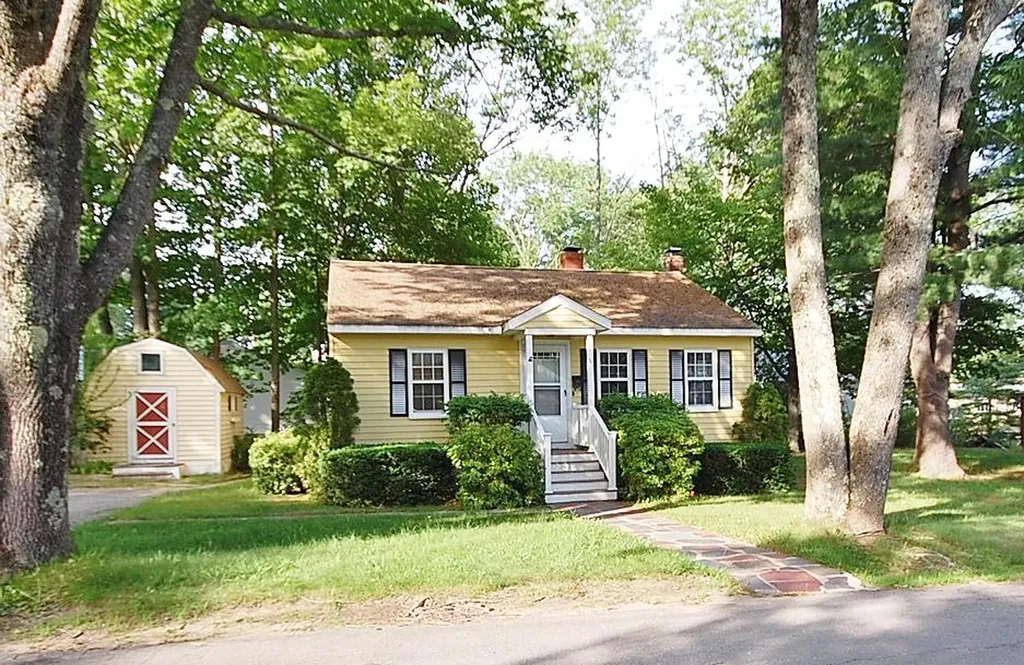 10 Lake Avenue Old Orchard Beach ME 04064