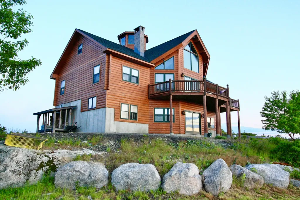 614-A Oceanville Road Stonington ME 04681