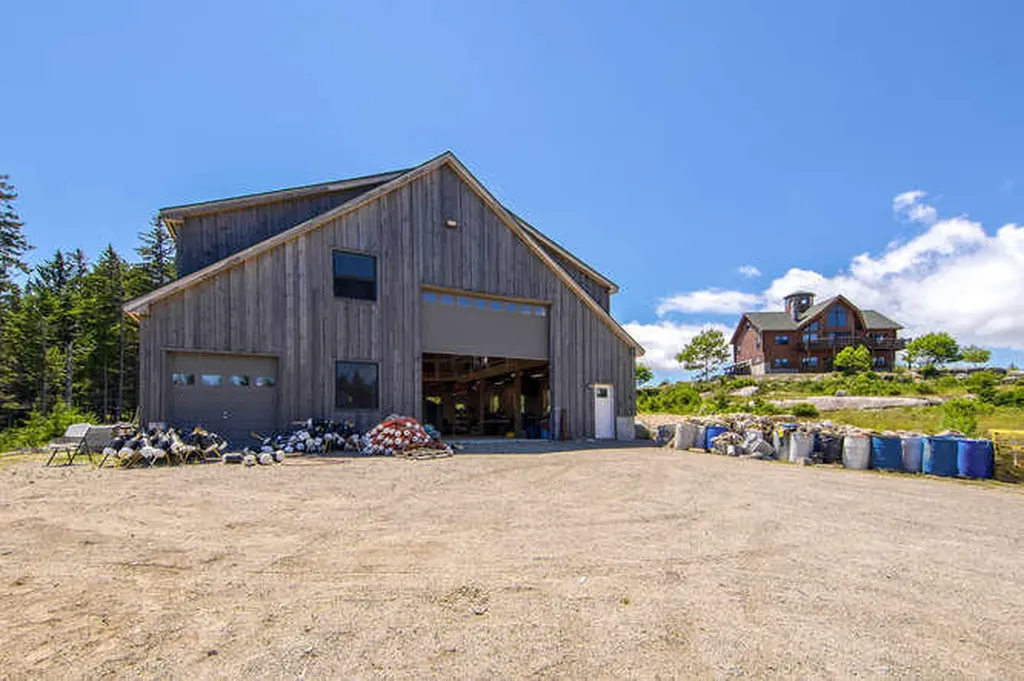 614-A Oceanville Road Stonington ME 04681