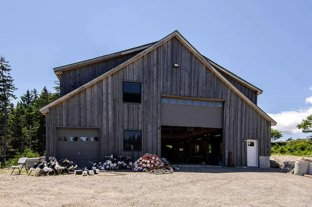 614-A Oceanville Road Stonington ME 04681