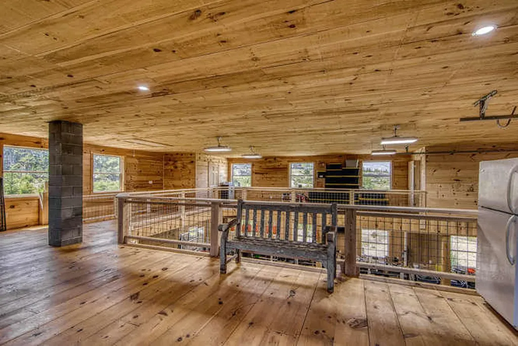 614-A Oceanville Road Stonington ME 04681
