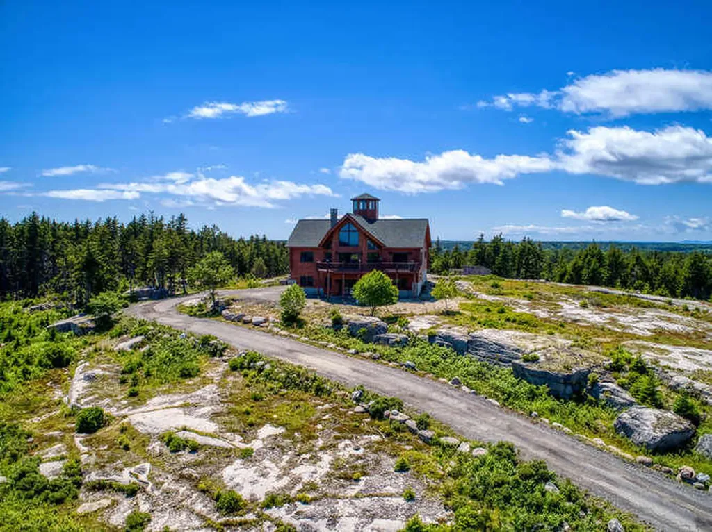 614-A Oceanville Road Stonington ME 04681