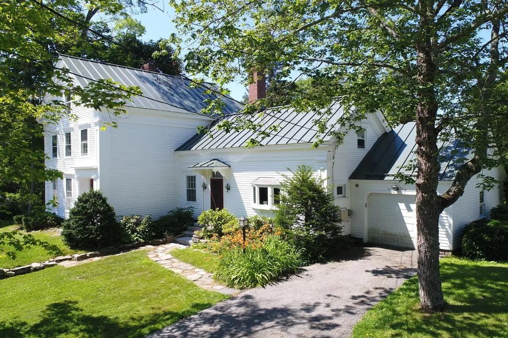85 Bristol Road Damariscotta ME 04543