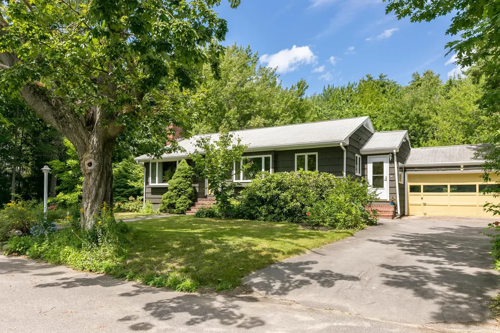 29 Glengarden Street Portland ME 04103