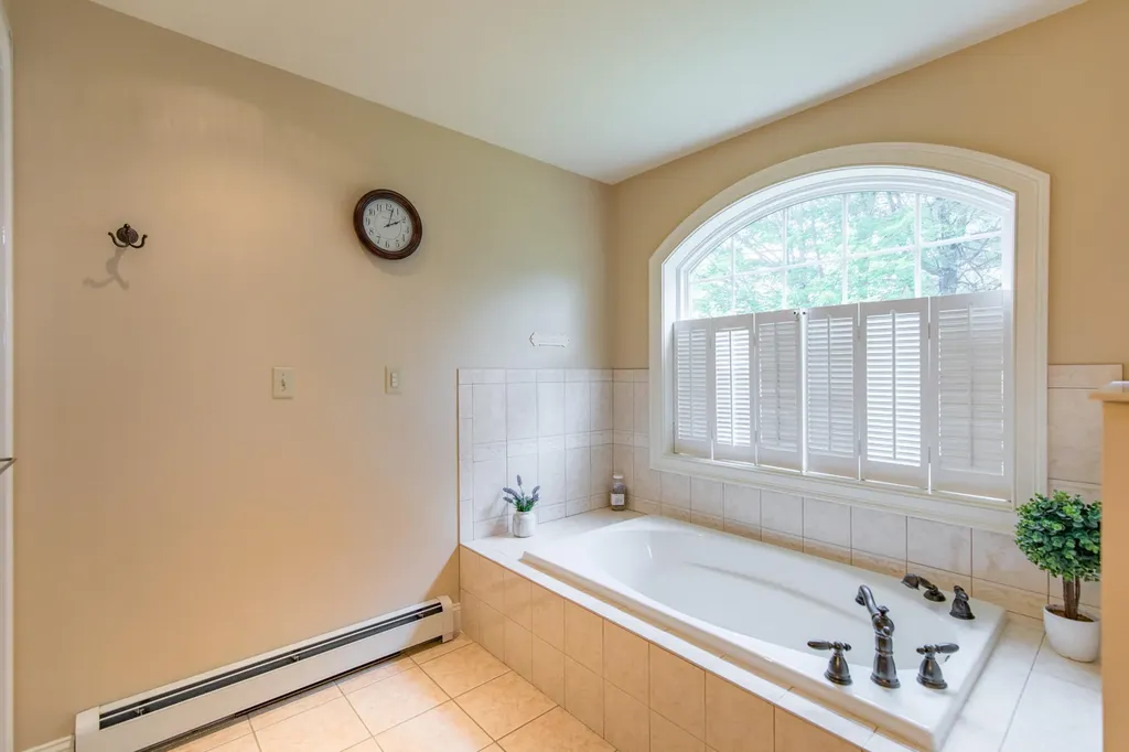 18 Bowdens Way Windham ME 04062