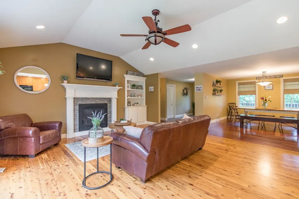 18 Bowdens Way Windham ME 04062