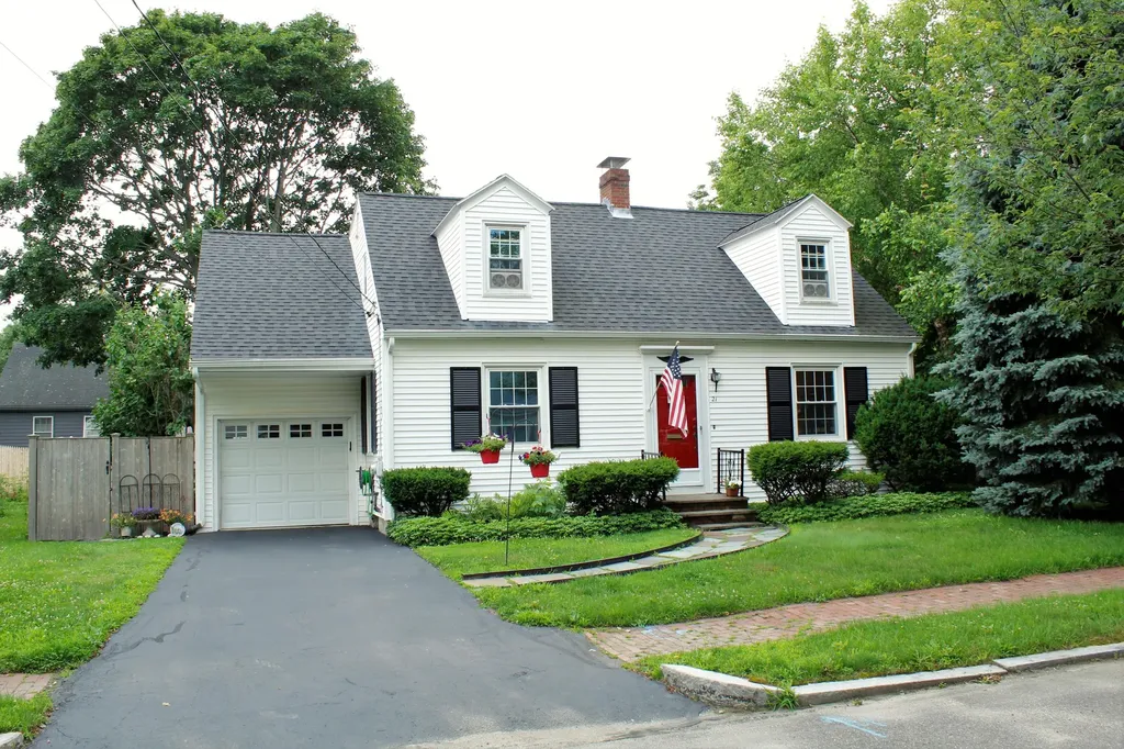 21 Parsons Road Portland ME 04103