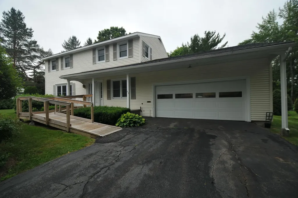43 Longmeadow Drive Brewer ME 04412