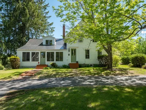 10 Shaw Road Raymond ME 04071