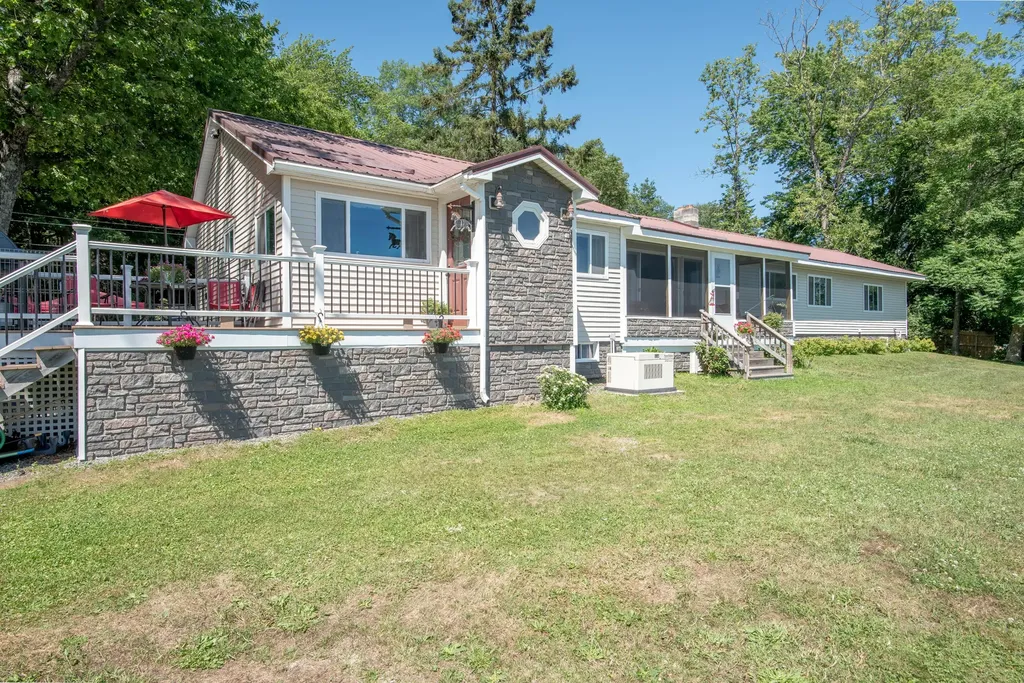 95 Barrows Point Road Newport ME 04953