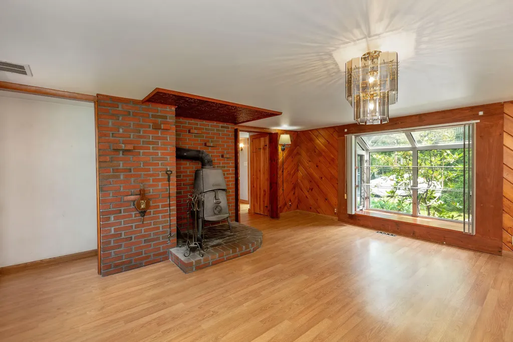 174 Federal Street Wiscasset ME 04578