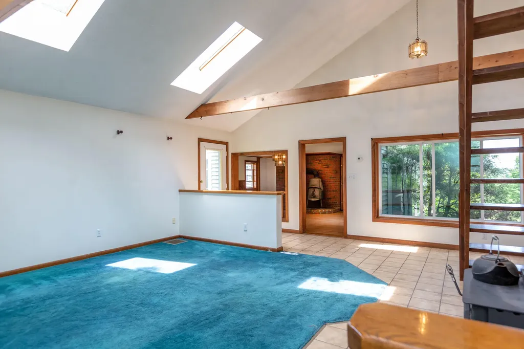 174 Federal Street Wiscasset ME 04578