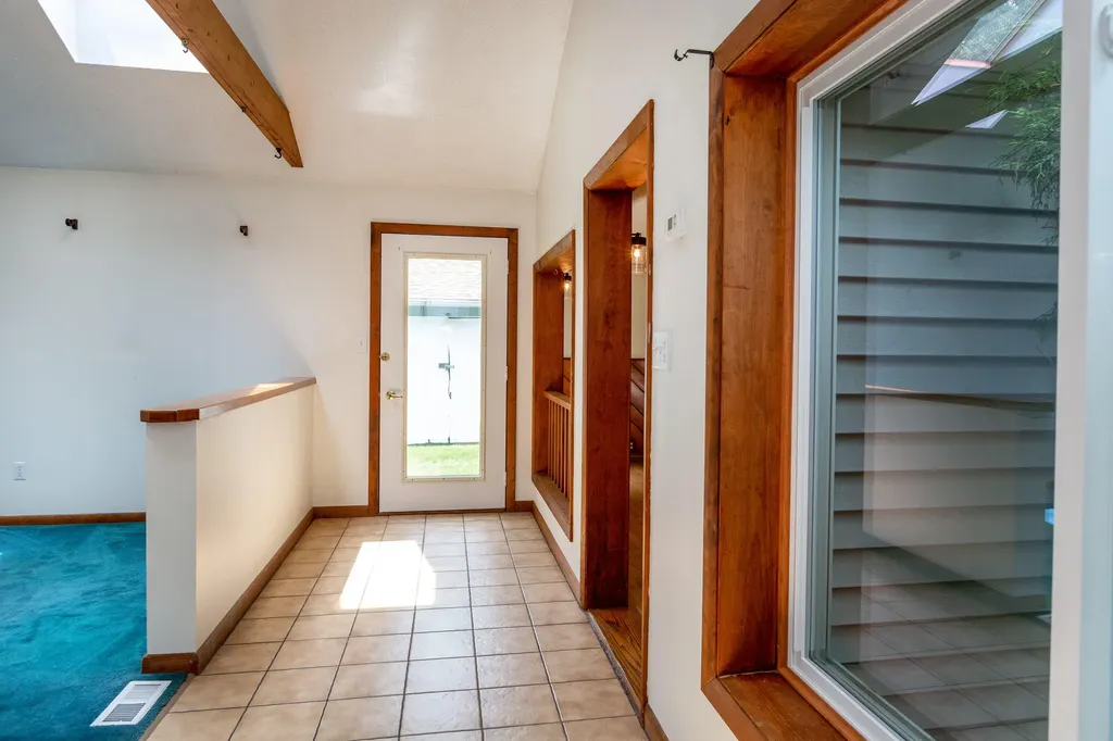 174 Federal Street Wiscasset ME 04578
