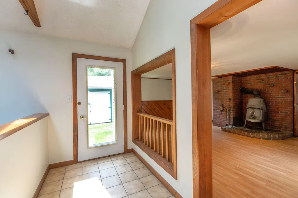 174 Federal Street Wiscasset ME 04578