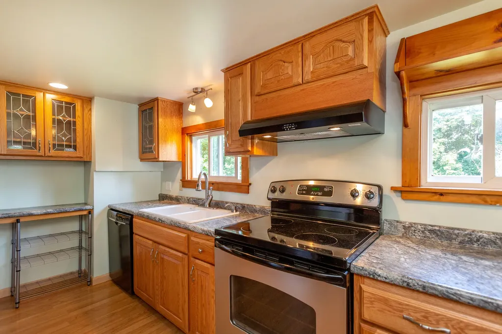 174 Federal Street Wiscasset ME 04578