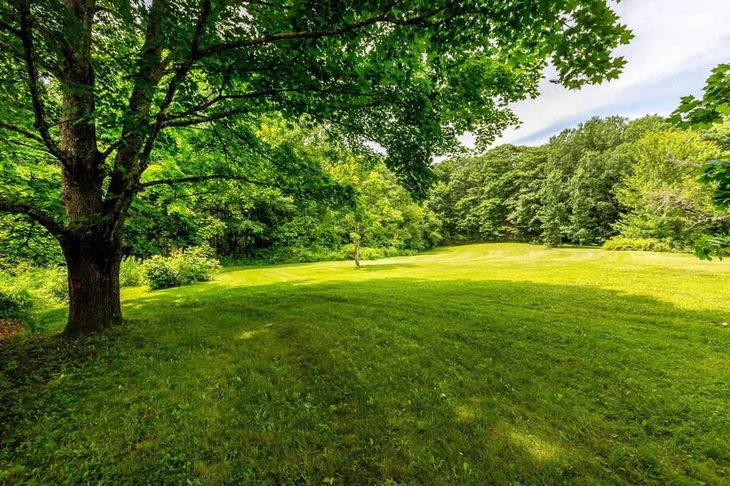 174 Federal Street Wiscasset ME 04578