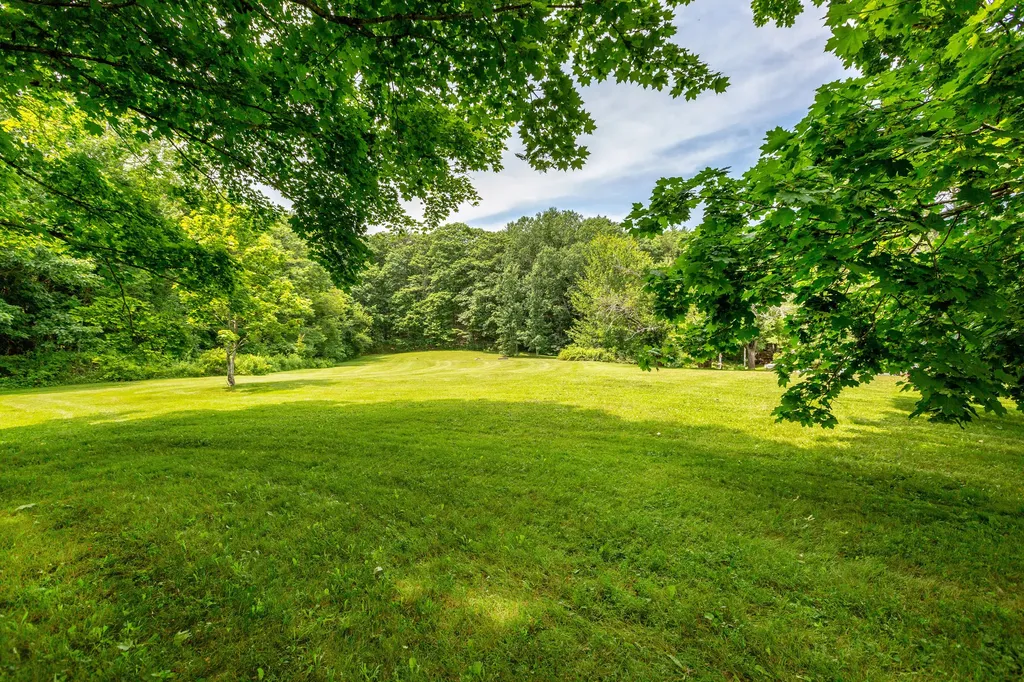 174 Federal Street Wiscasset ME 04578