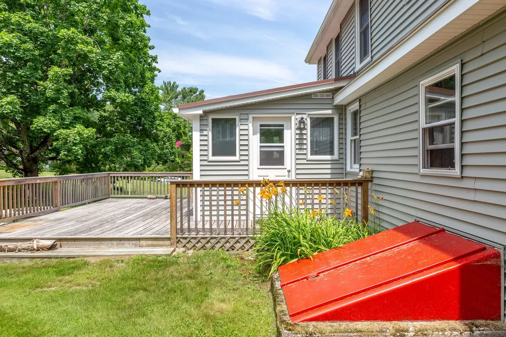 174 Federal Street Wiscasset ME 04578