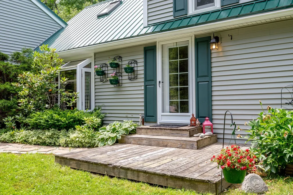 174 Federal Street Wiscasset ME 04578