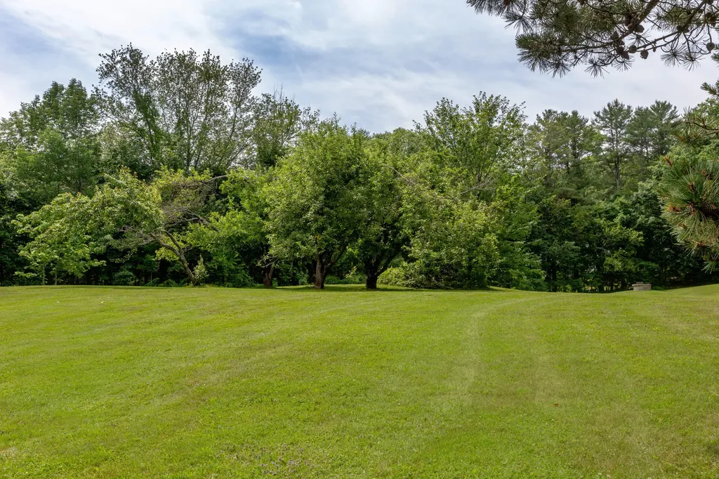 174 Federal Street Wiscasset ME 04578