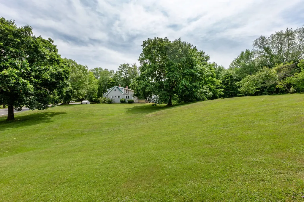 174 Federal Street Wiscasset ME 04578