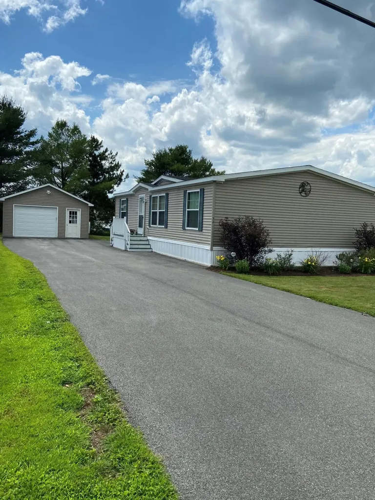 7 J Street Bangor ME 04401