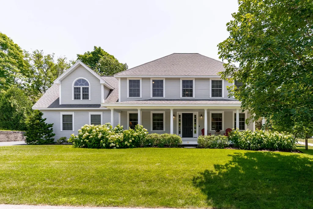 21 Longview Drive Portland ME 04103