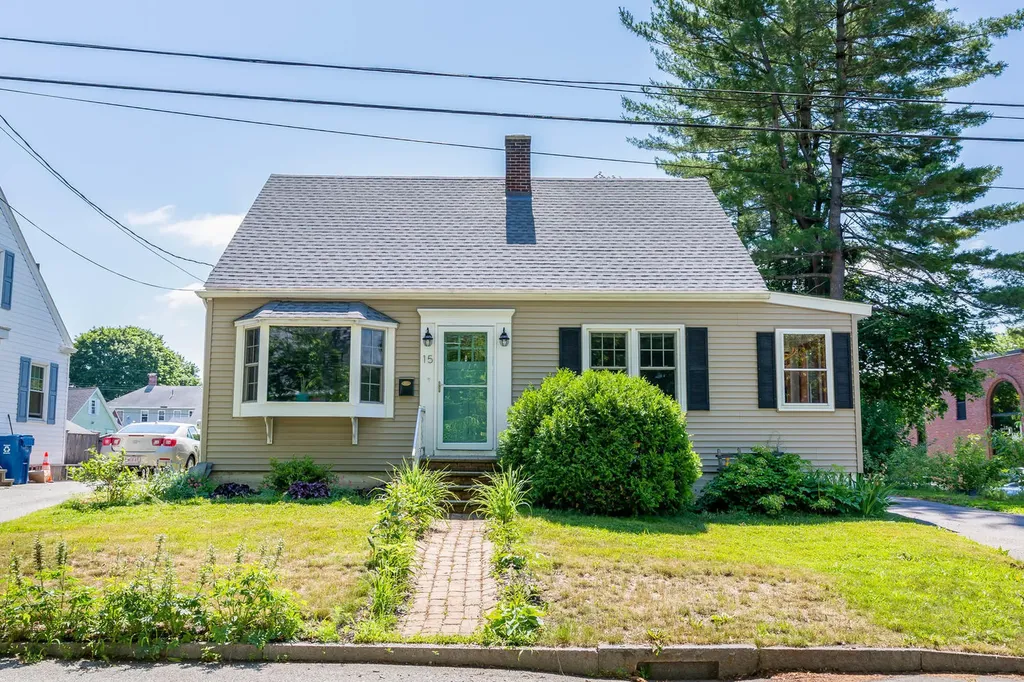 15 Edgeworth Avenue Portland ME 04103