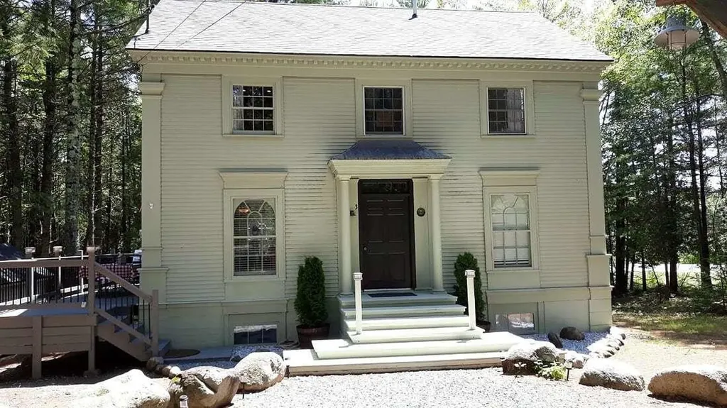 3 Settlers Drive Hancock ME 04640