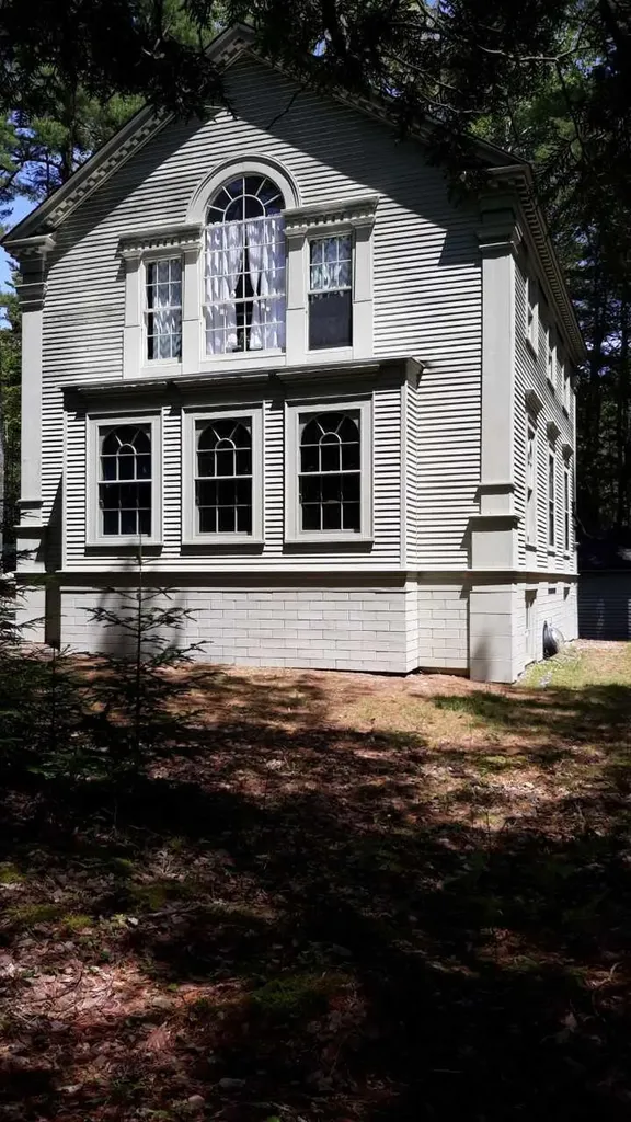 3 Settlers Drive Hancock ME 04640