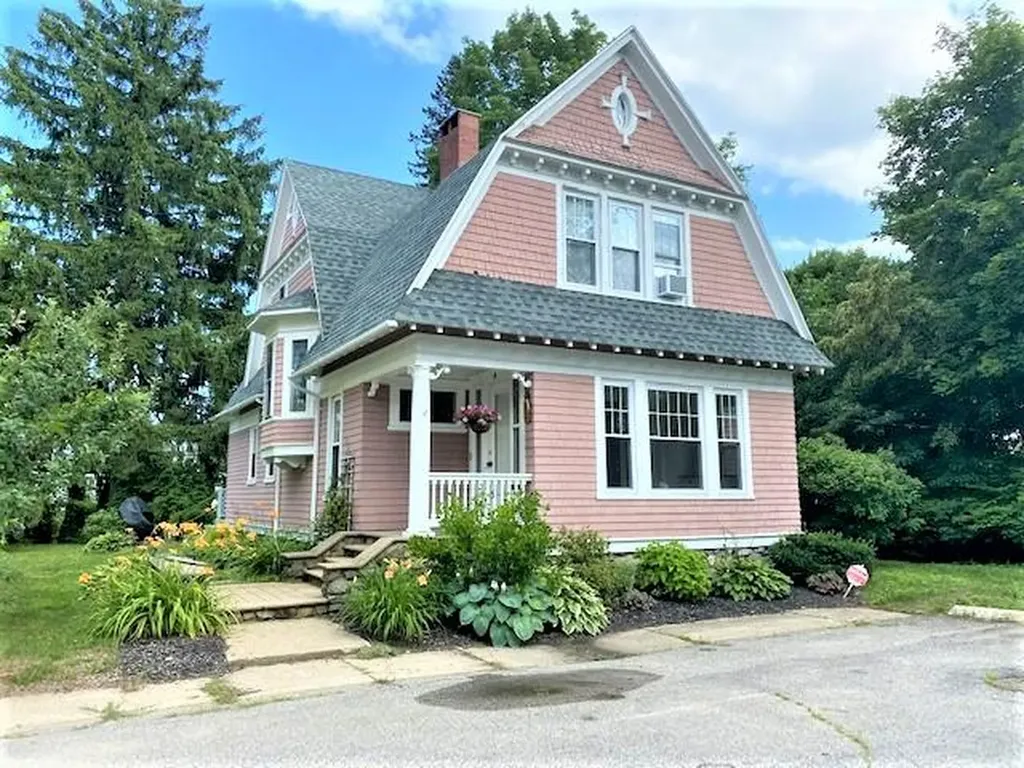 8 Lord Street Sanford ME 04073