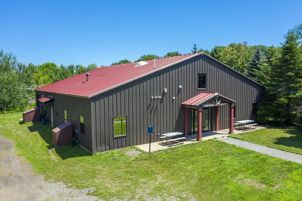 18 Colcord Avenue Camden ME 04843