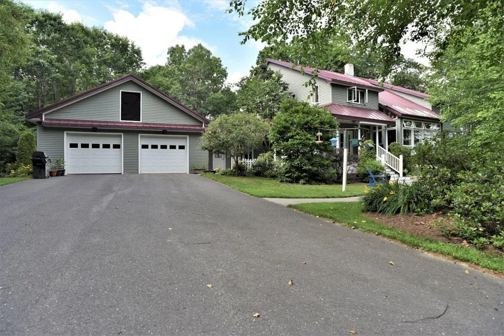 658 Waterville Road Skowhegan ME 04976