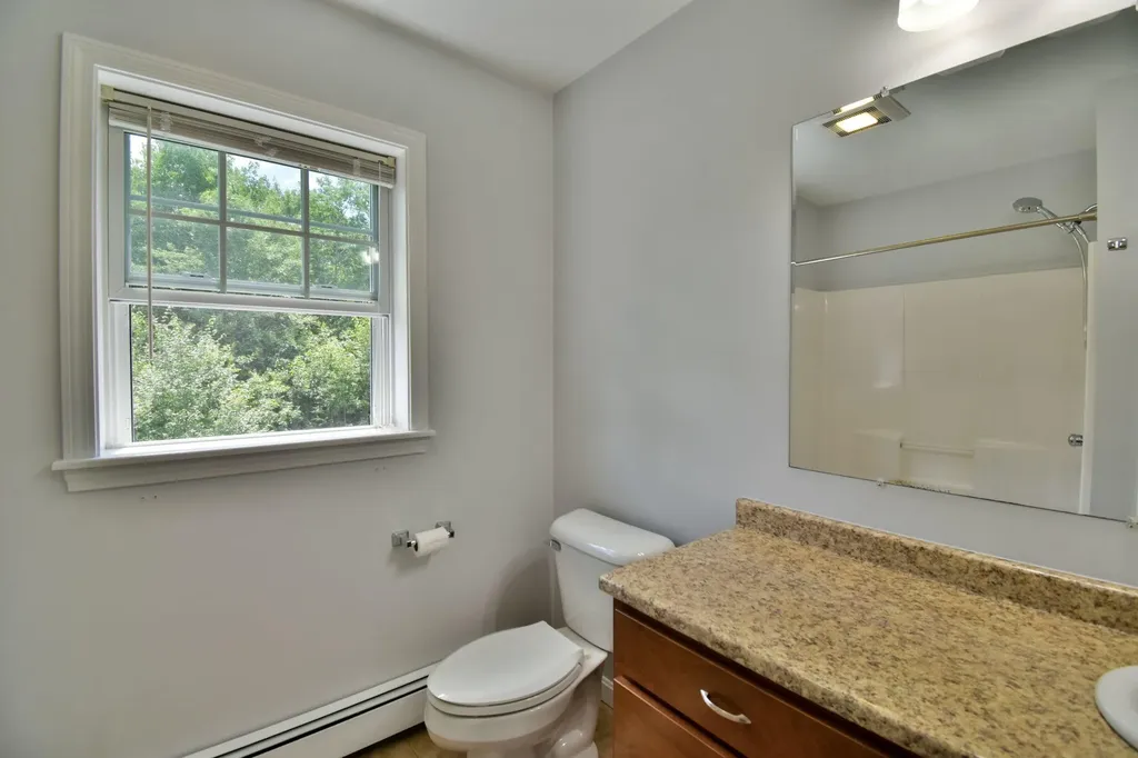 25 Evergreen Lane Sabattus ME 04280