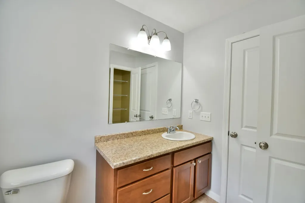 25 Evergreen Lane Sabattus ME 04280