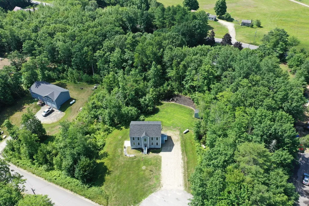 25 Evergreen Lane Sabattus ME 04280