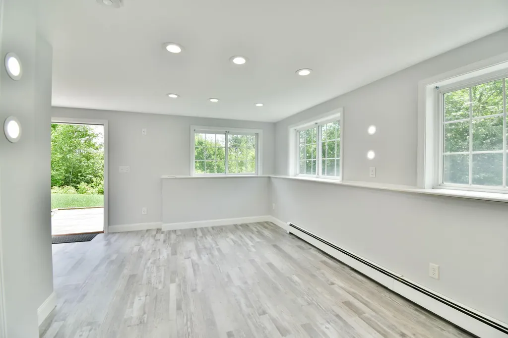 25 Evergreen Lane Sabattus ME 04280