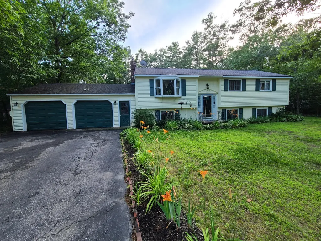 40 Hawthorne Drive Windham ME 04062