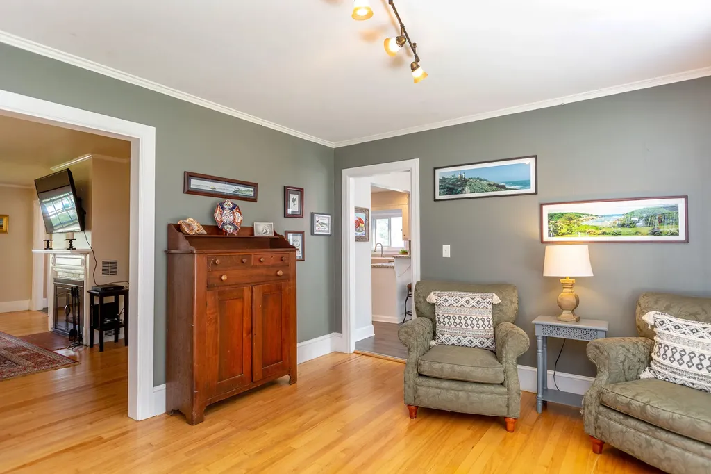 57 Mckeen Street Brunswick ME 04011