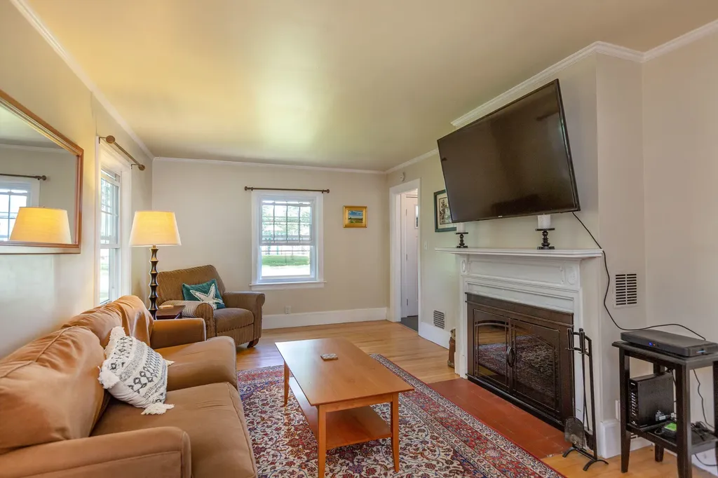 57 Mckeen Street Brunswick ME 04011