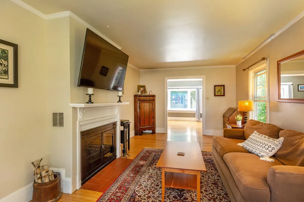 57 Mckeen Street Brunswick ME 04011