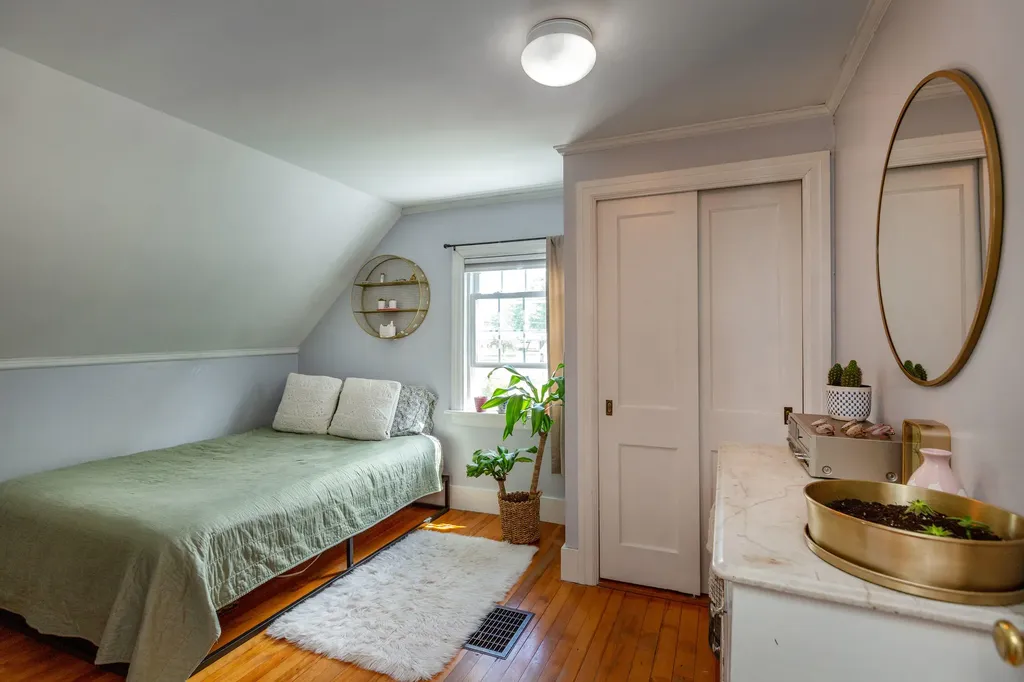 57 Mckeen Street Brunswick ME 04011
