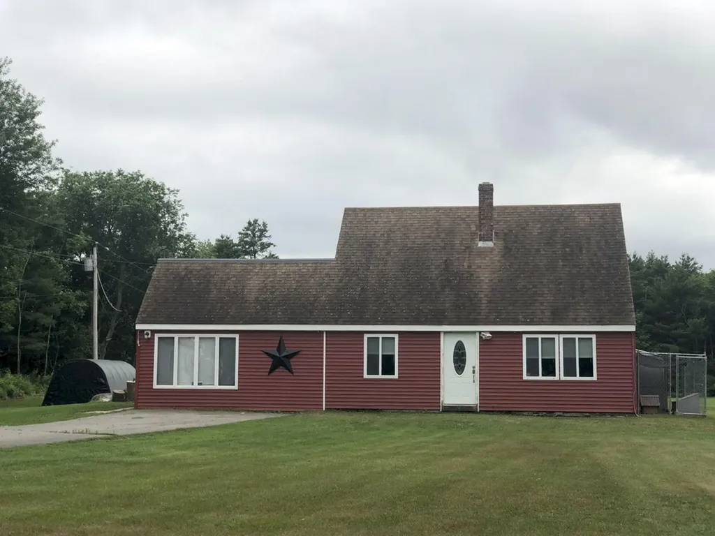4 Henshaw Road Canaan ME 04924