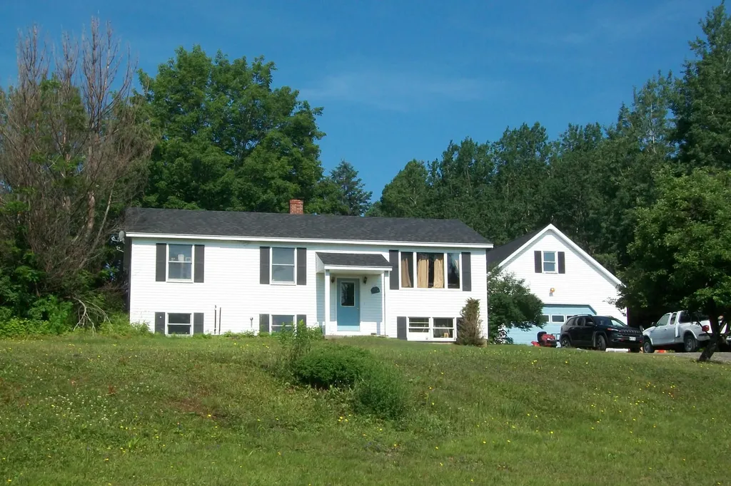 17 Proctor Road Rangeley ME 04970